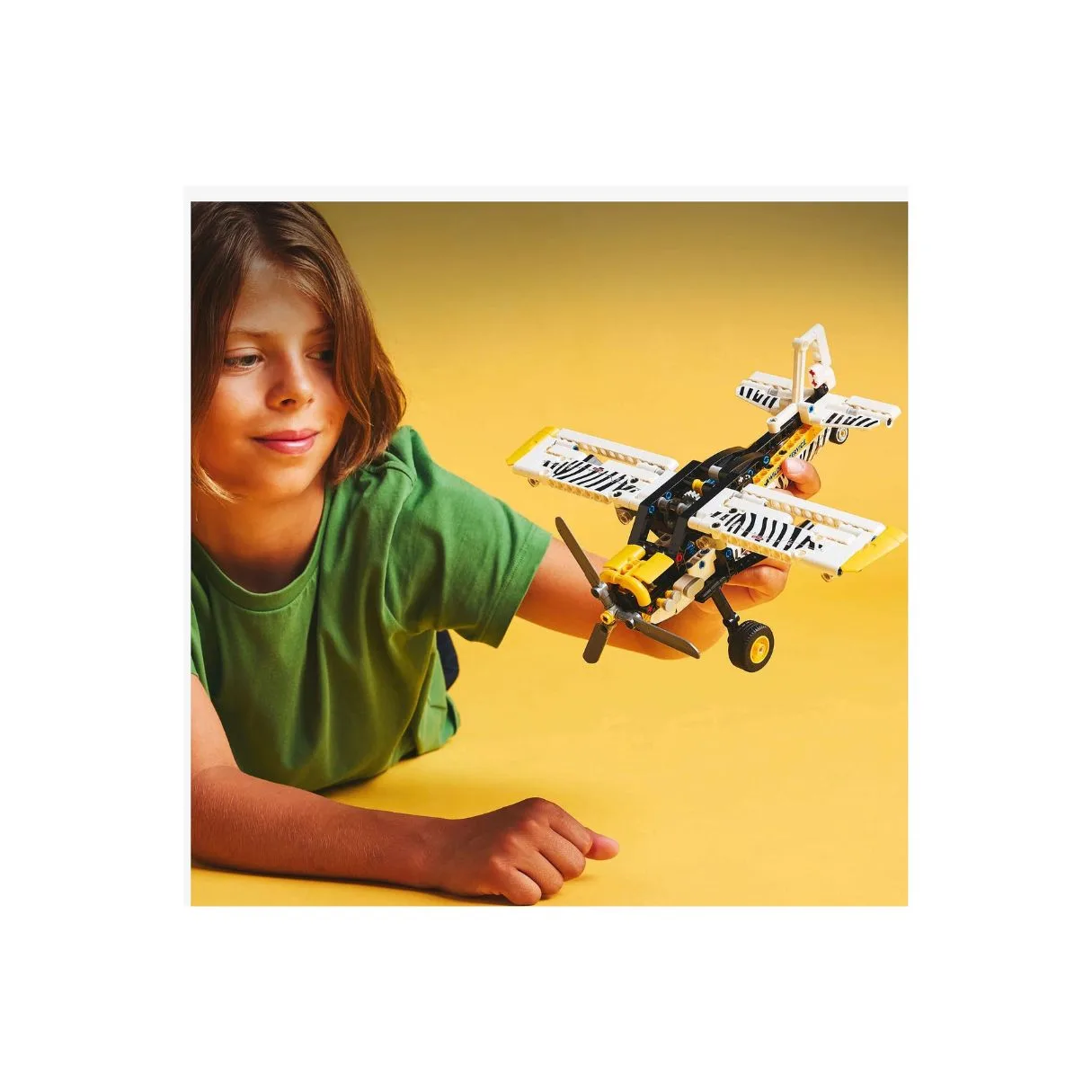 LEGO Technic Bush Plane, 42198 - Image 5