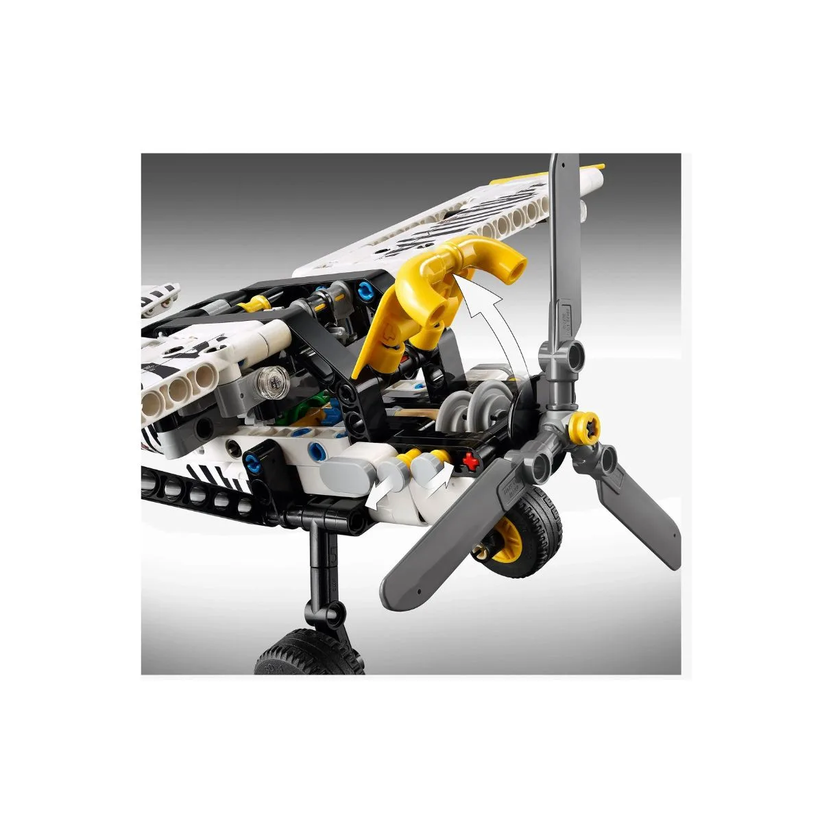 LEGO Technic Bush Plane, 42198 - Image 6