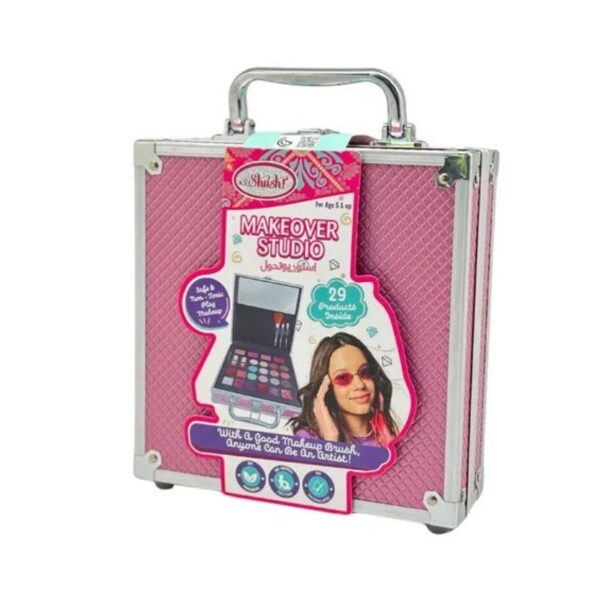 Shush Makeover Studio offers expert makeup and hairstyling for events, ensuring flawless beauty transformations and luxurious experiences.