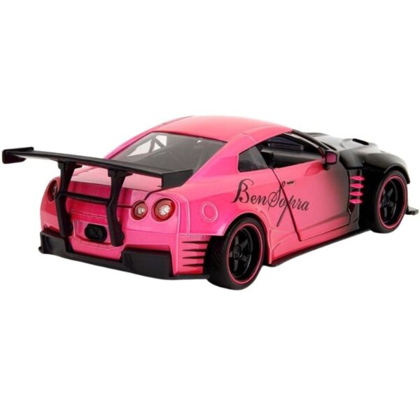 Jada Pink Slips 2009 Nissan GTR R35 model car in 1:24 scale, showcasing detailed design and vibrant colors