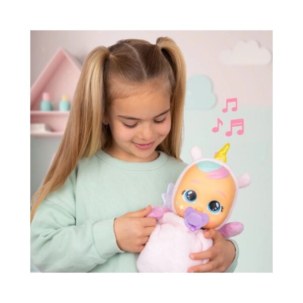 Two animated characters, Luna and Poppy, from