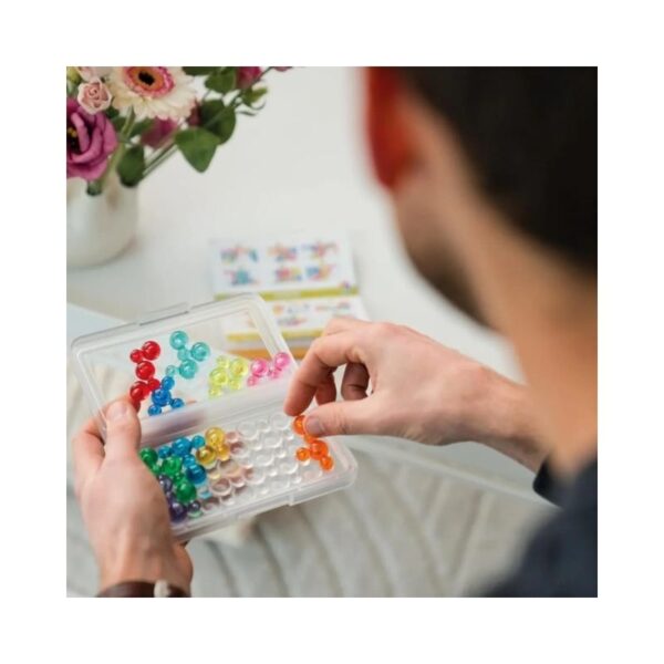 Colorful game pieces in a bubble format, designed for strategic thinking and problem-solving in Smart Games IQ Bubbles