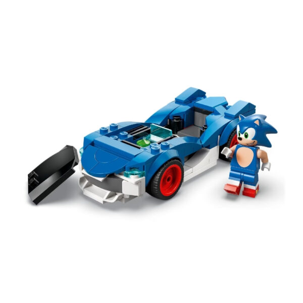 LEGO 77117 set featuring Sonic the Hedgehog in a speedster car, with vibrant colors and dynamic design elements