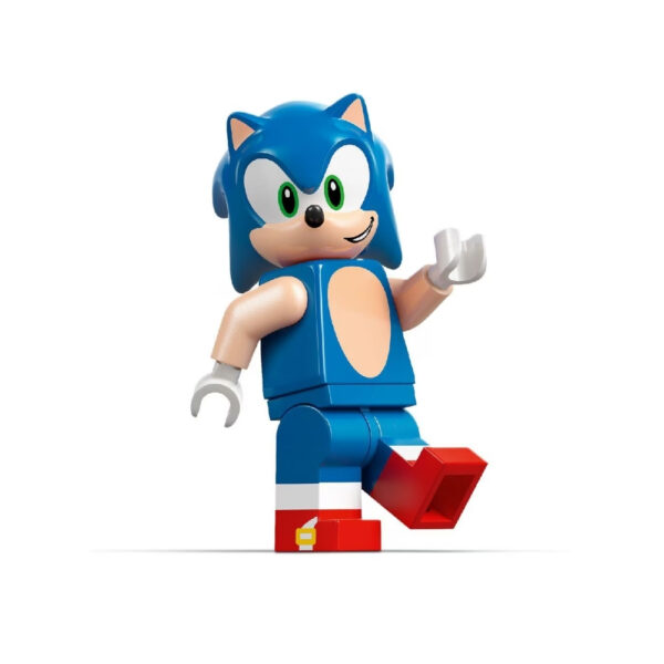 LEGO 77117 set featuring Sonic the Hedgehog in a speedster car, with vibrant colors and dynamic design elements