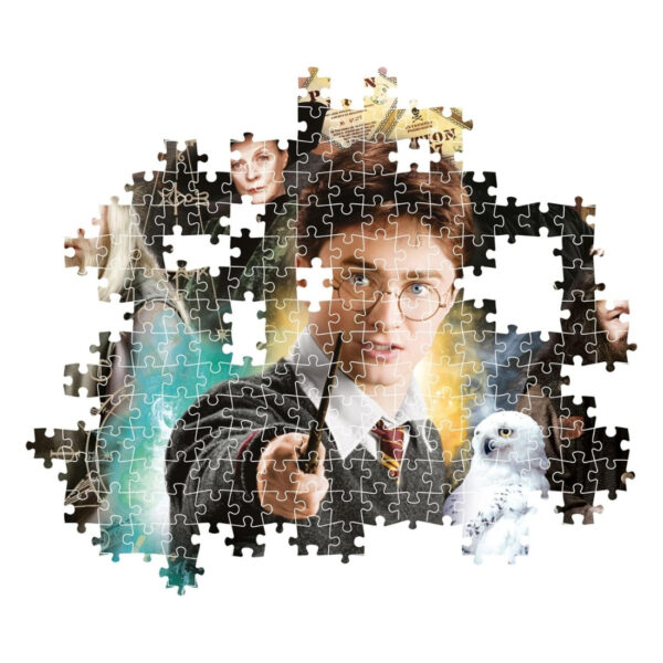 Clementoni Harry Potter 500-piece puzzle with vibrant imagery of beloved characters, includes a decorative poster