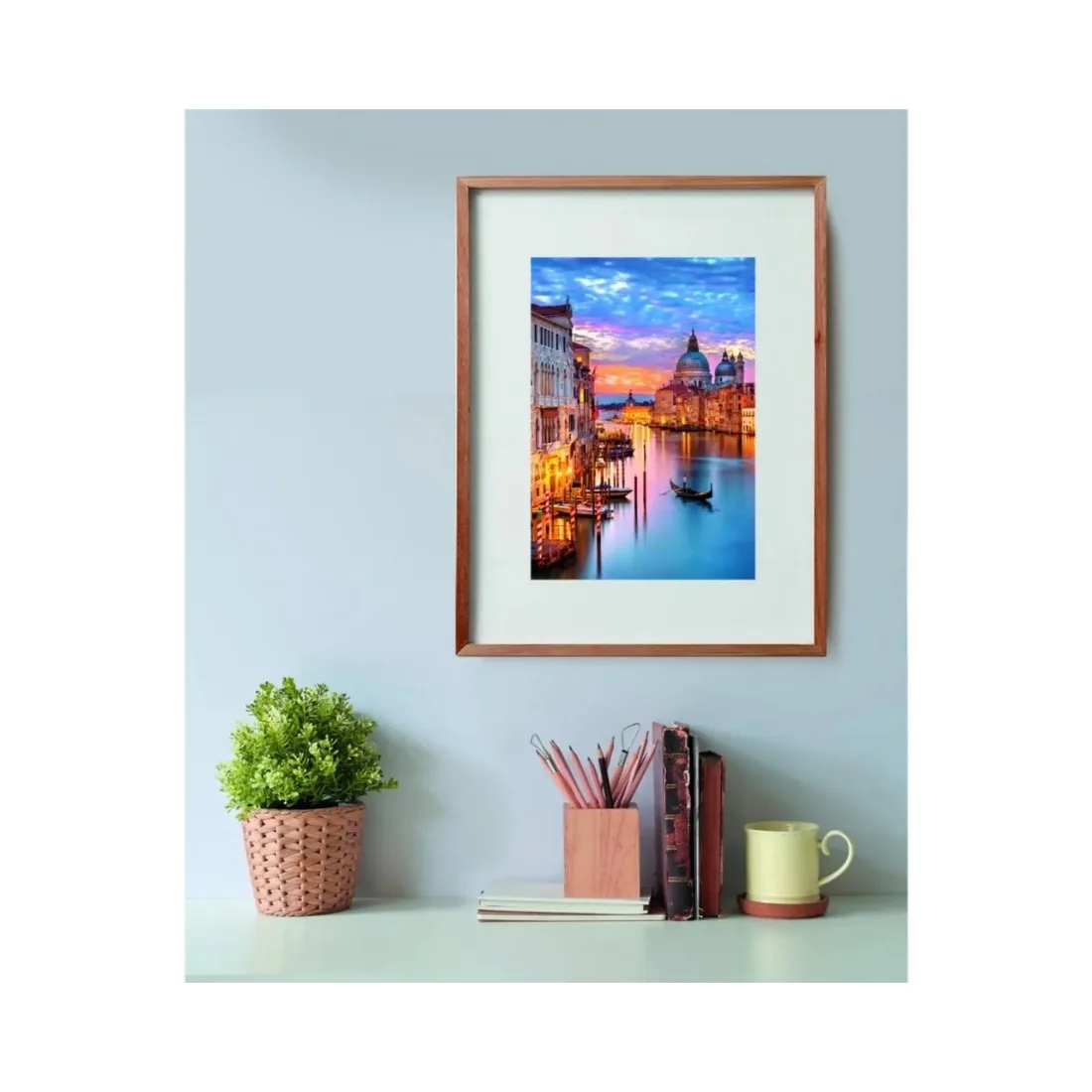 500-piece Clementoni puzzle of Venice, accompanied by a poster, highlighting the city's famous canals and buildings.