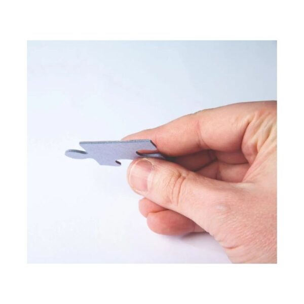 Clementoni 1000-piece jigsaw puzzle of Captain America, highlighting detailed artwork of the Marvel superhero in action