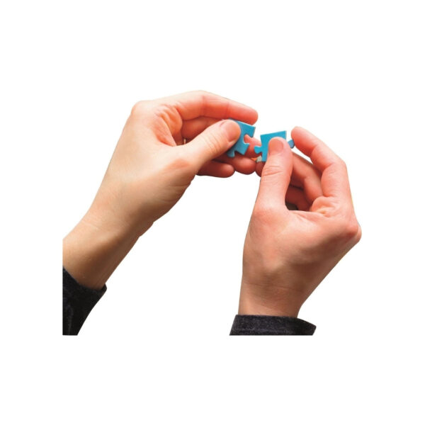 A 1000-piece Clementoni puzzle depicting a colorful summer paradise with sandy beaches, lush palm trees, and bright skies